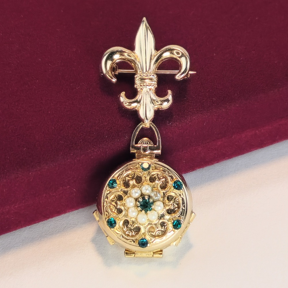 Vintage Coro 4 Photo Locket Brooch Fleur de Lis Green Rhinestone Faux Pearl